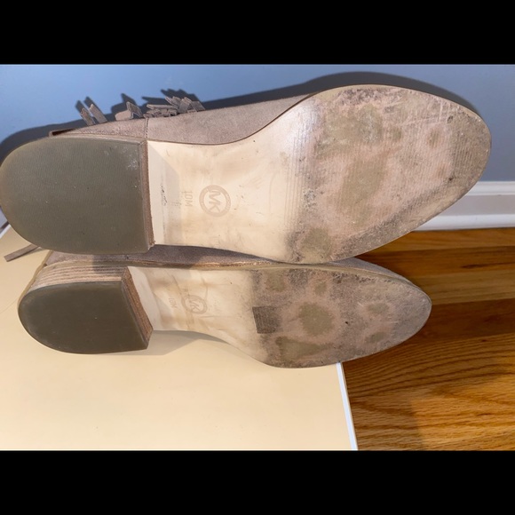 Suede Fringe booties with Gold hardware - Picture 6 of 11